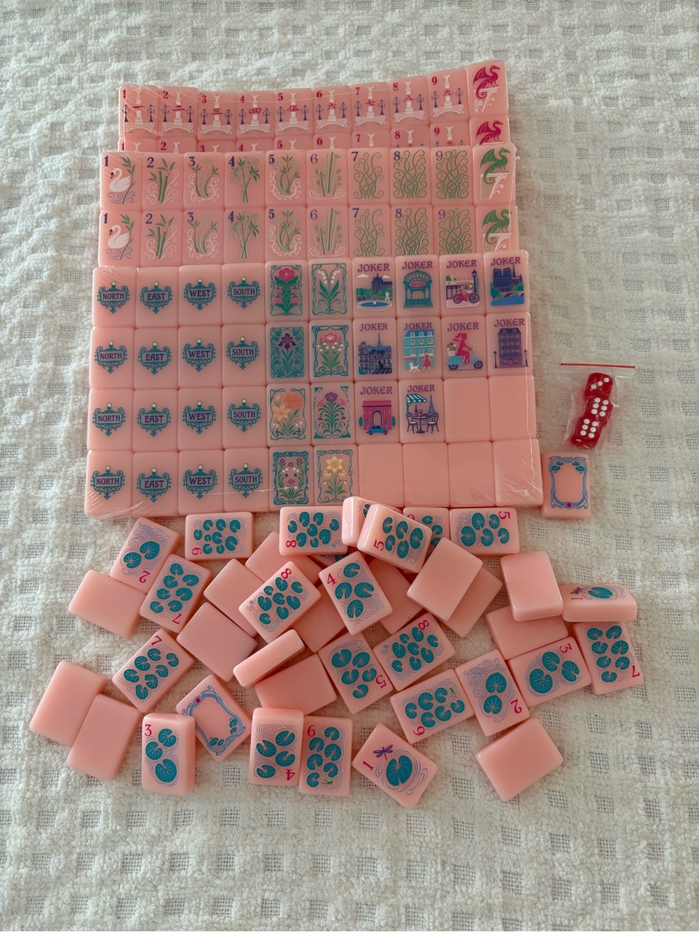 Paris-themed Pink Mahjong Tile Set - Unbranded